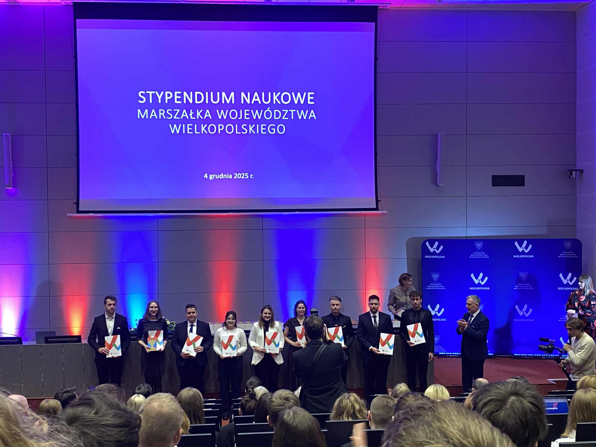 ecbd24bf-be3f-4c6c-8cd8-b8b192f4cae1